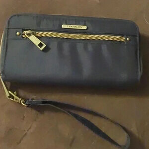 NWOT TRAVELON Black Wristlet Wallet